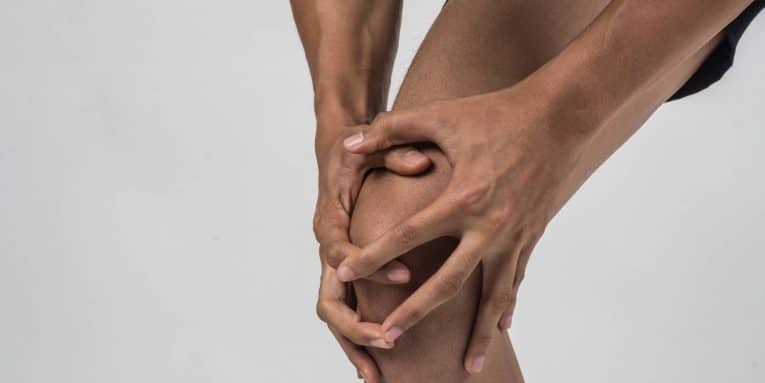 Distorsione al ginocchio - Sportiva Mens