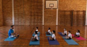 Sportiva-Mens-A4-58-Yoga a scuola