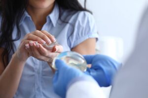 I pro e i contro della mastoplastica additiva