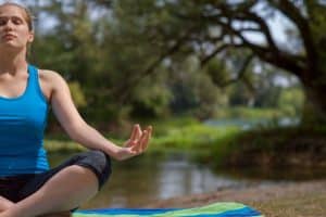 Yoga e consapevolezza: un esercizio per il corpo e la mente